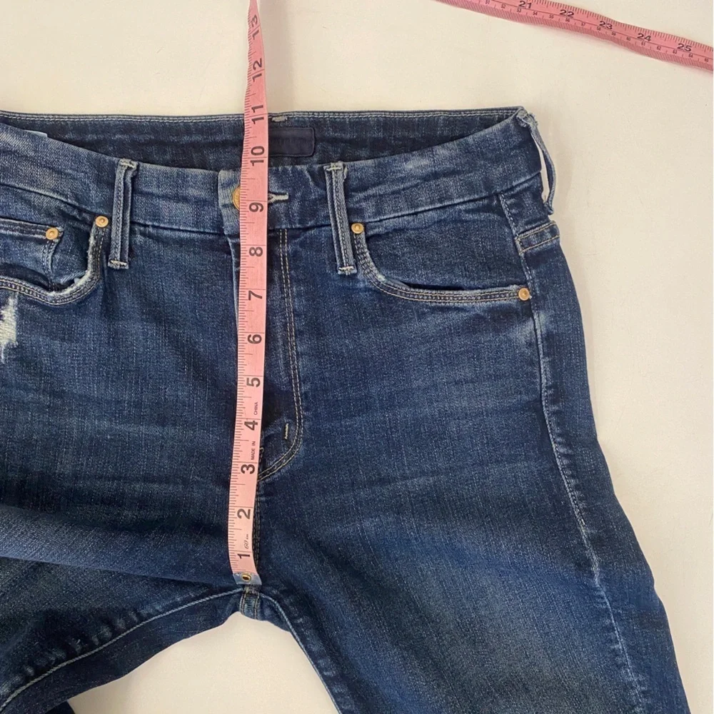 MOTHER || High Waisted Looker Ankle Fray in Close To The Edge Blue‎ 25